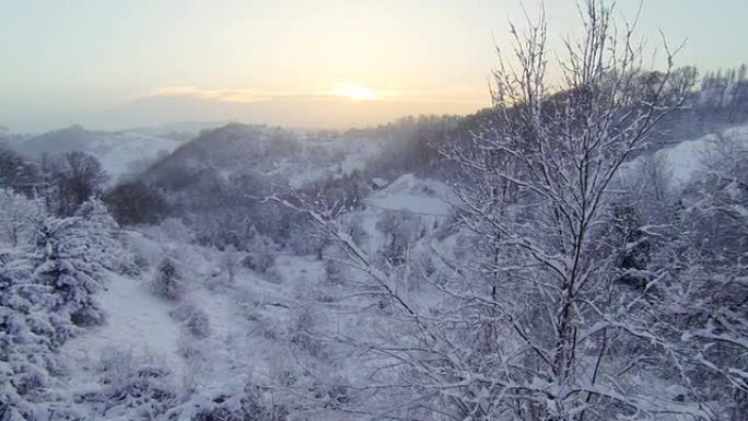 高清直升机: 白雪皑皑的风景