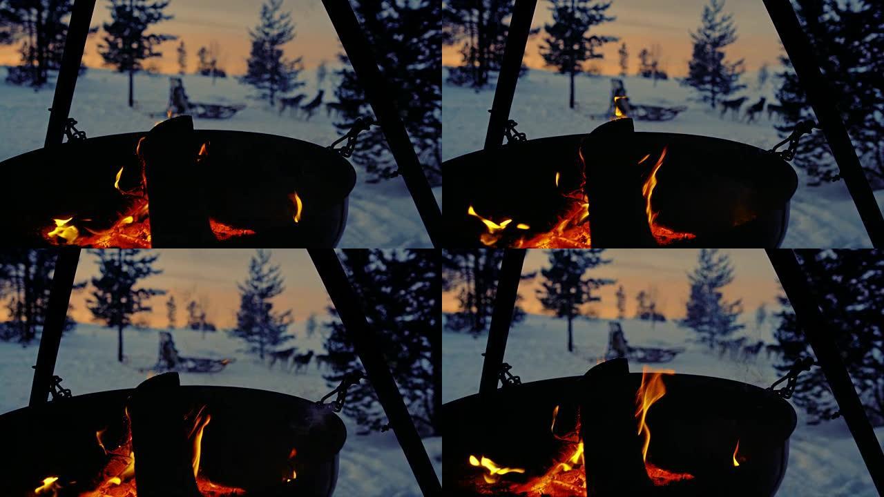 SLO MO篝火在挪威的某个地方