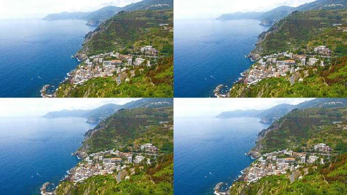 意大利五渔村一座色彩缤纷的城市景观