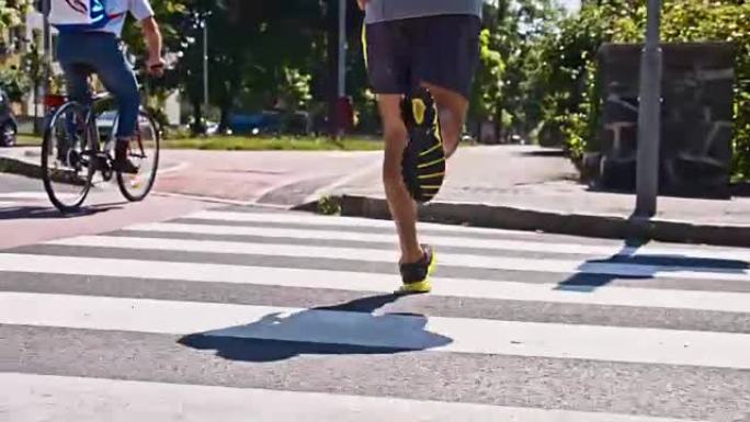 在城市里慢跑公路外国运动健身奋斗拼搏