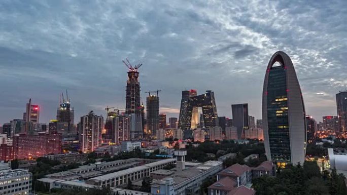 延时-北京CBD和央视大楼，从白天到晚上 (平移)