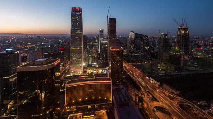 时间流逝-黎明时北京天际线的高架视图，从黎明到白天 (WS HA LR Pan)