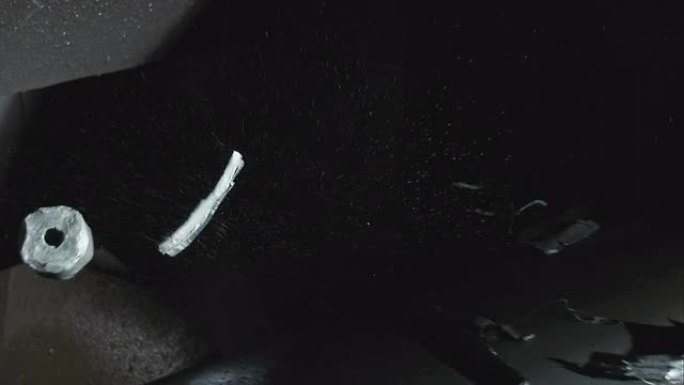 运输废金属的传送带