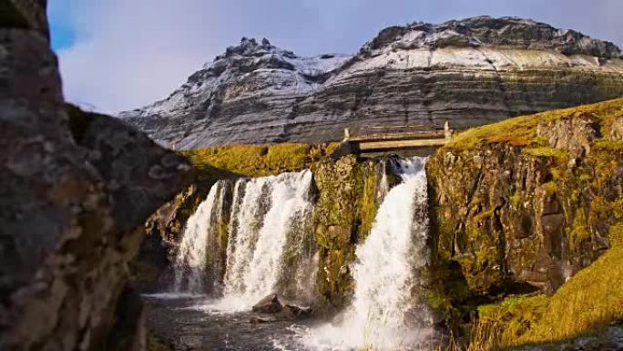 Kirkjufellsfoss的SLO MO DS瀑布