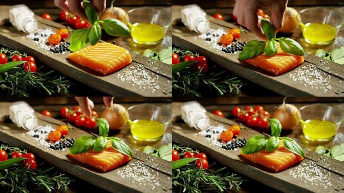 美味和彩色的意大利食物组成的鲑鱼和真正的和新鲜的成分的饮食和低卡路里的健身房和健身世界。鲑鱼健康饮食