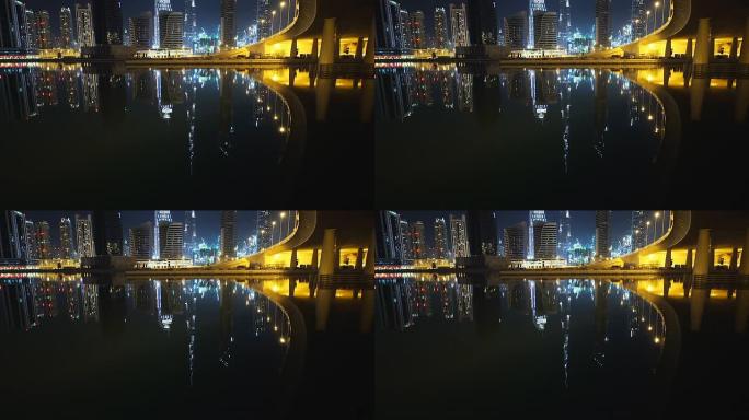 迪拜夜景倒影在水中