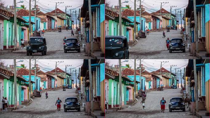 古巴: 旅行: 古董车在古巴特立尼达老城区的街道上