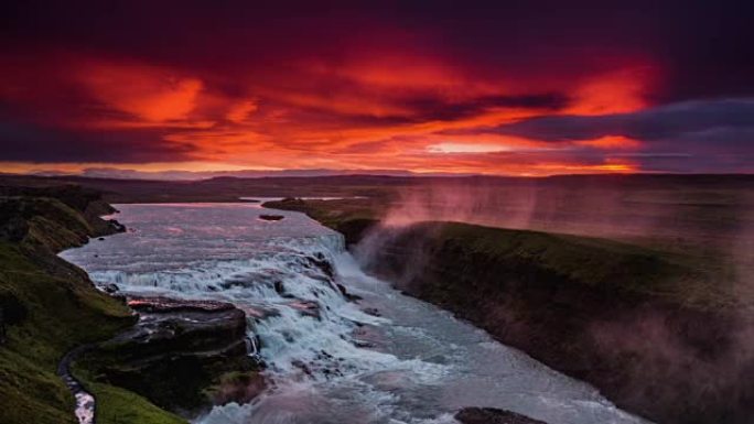 日出时的古尔福斯瀑布-冰岛