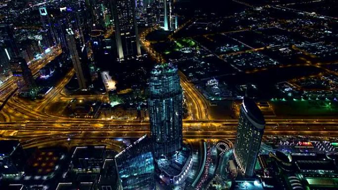 迪拜夜晚的街道青金色调航拍视角俯拍俯瞰