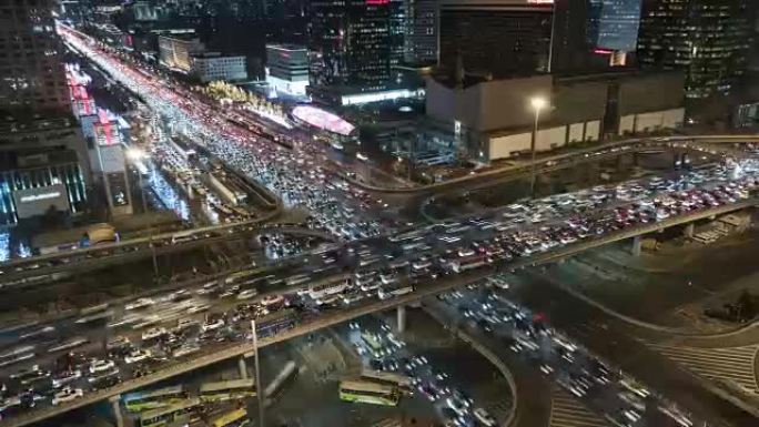 晚上北京繁忙立交桥的T/L WS HA ZO鸟瞰图