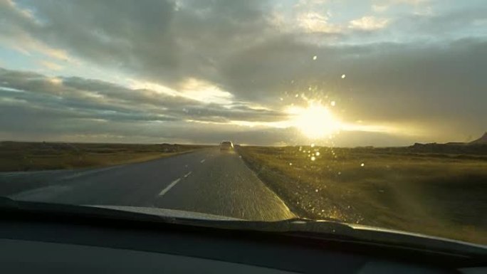 POV在冰岛乡村的某个地方开车