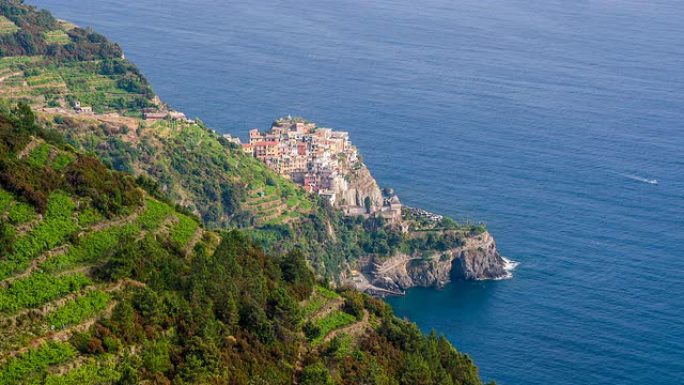 意大利五渔村一座色彩缤纷的城市景观