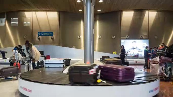 机场4K(UHD) 传送带上的延时行李