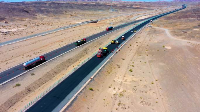 航拍公路养护 高速公路