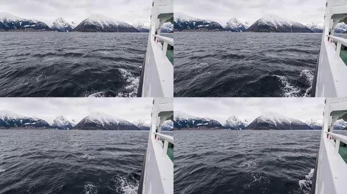 乘渡轮探索挪威峡湾