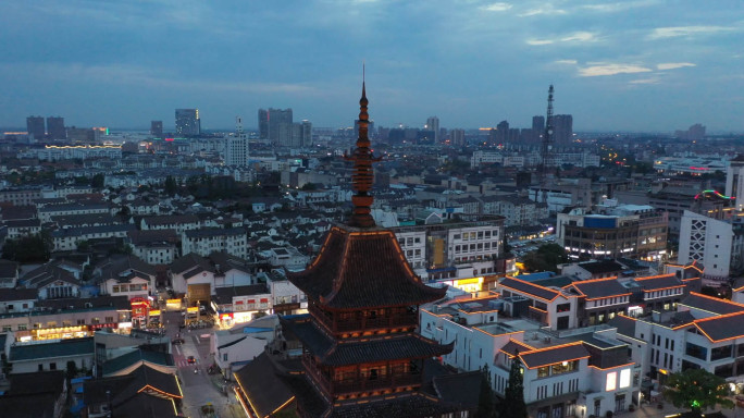 城市夜景灯火辉煌方塔