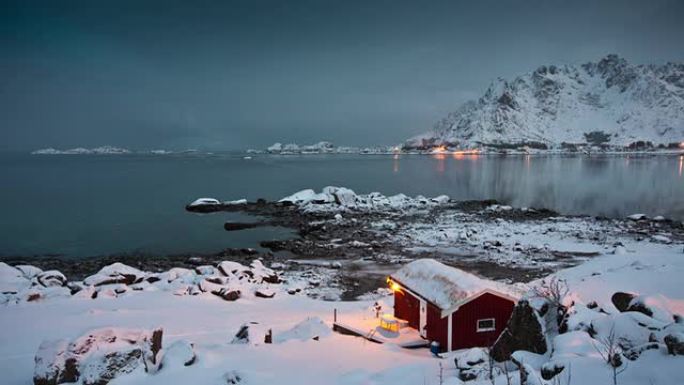 时间流逝：北极海岸线的房子