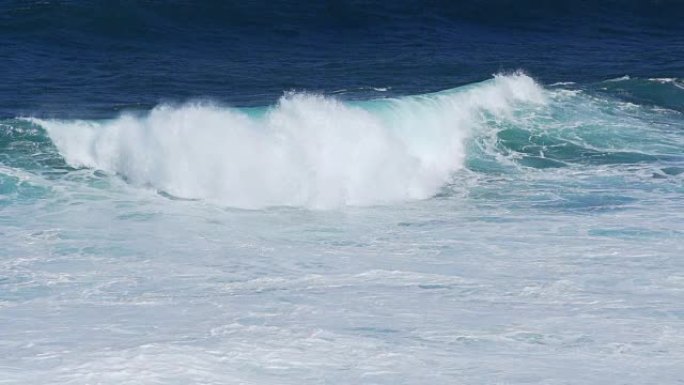 海浪破裂大海海边海水海浪花翻滚波涛汹涌