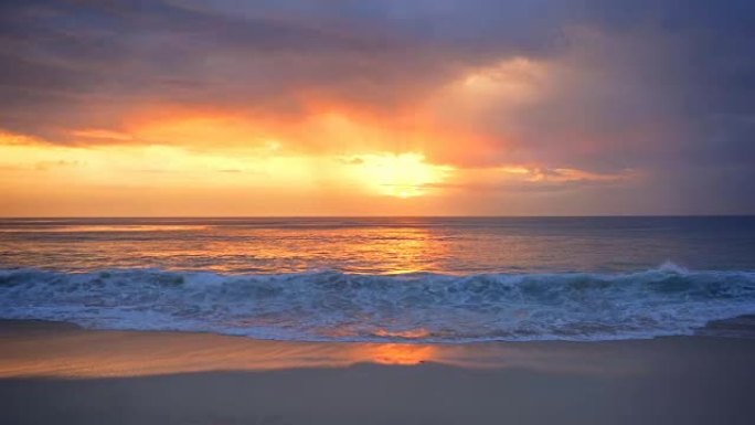 日落时的沙滩海上日出海上日落涨潮退潮