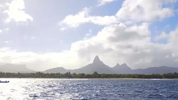 从公海看热带岛屿河流空镜自然美景