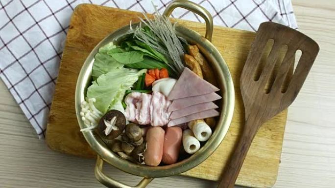 4K: 准备韩国食品，俯视图