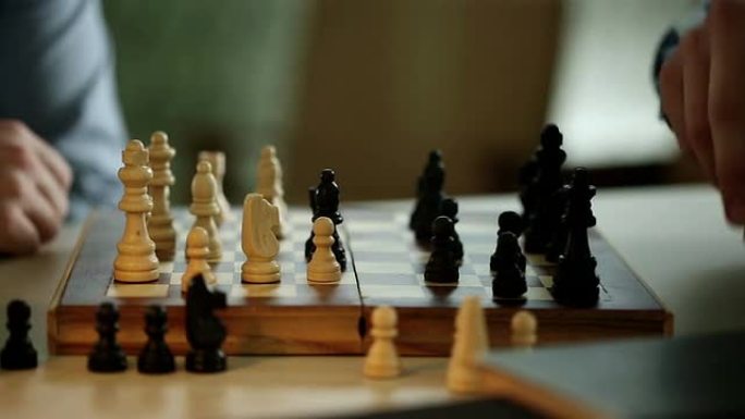 国际象棋对弈博弈平移镜头