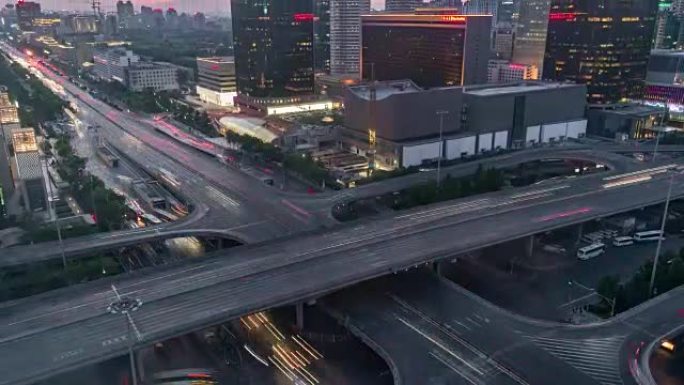 T/L MS HA TU北京中央商务区和路口，昼夜过渡/北京，中国