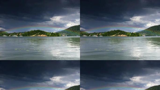 朋友: 湖上的彩虹