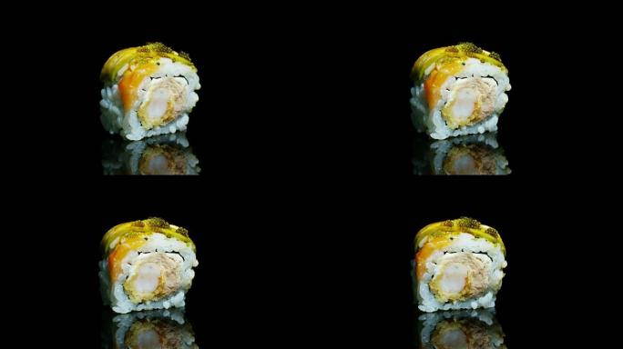 寿司质量高打开黑色背景，显示其所有的美味，饮食和健康的食物，咸味，寿司与鲑鱼或金枪鱼搭配很好，是典型