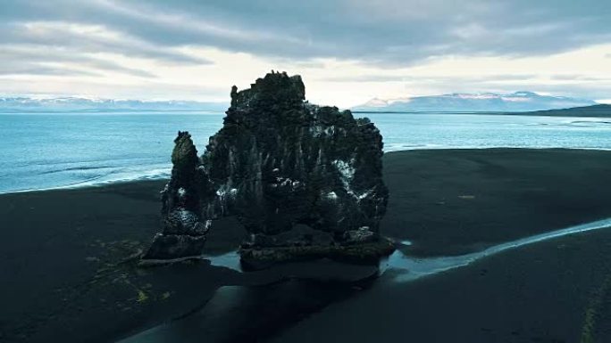 刀-火山黑比奇上的标志性海堆