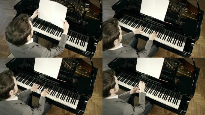 钢琴家作曲弹奏钢琴乐理学习