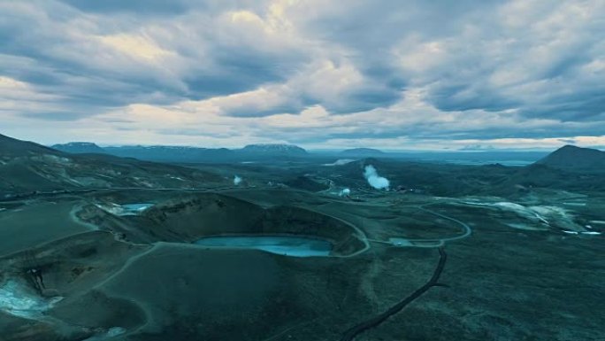 火山口湖和地热发电站