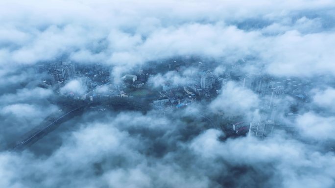 航拍云雾下美丽九江风景