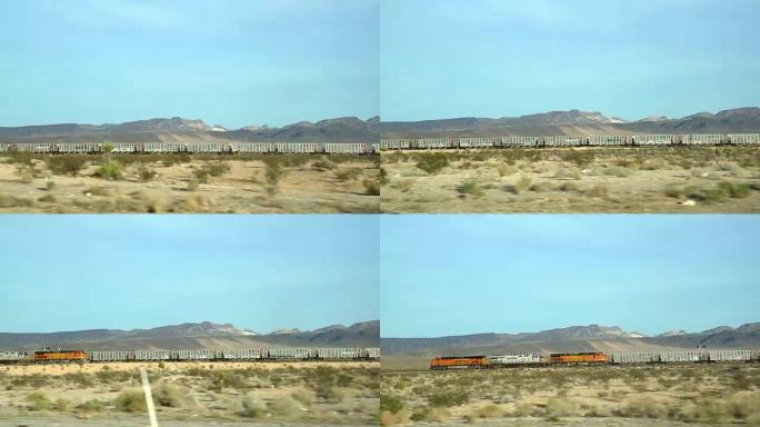 WS货运列车驶过莫哈韦沙漠
