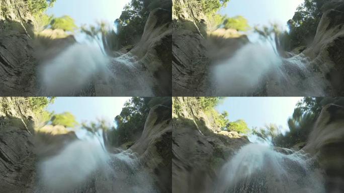 从瀑布下面看瀑布下面看