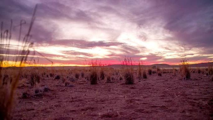 日落时纳米比亚大草原