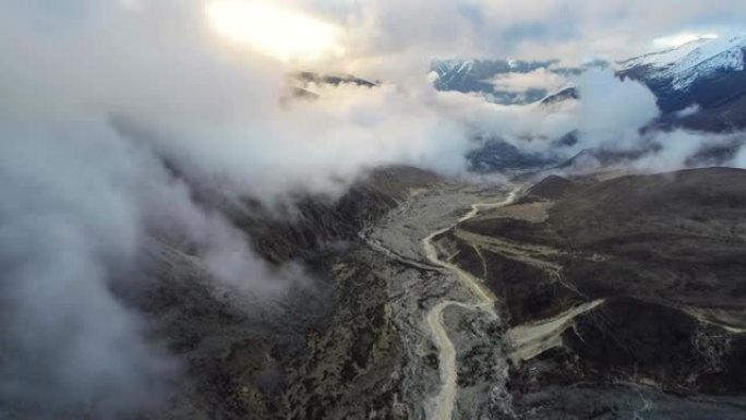 西藏山谷鸟瞰图西藏山谷