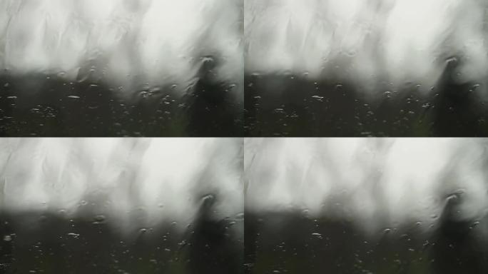 雨点落在窗户上雨点落在窗户上