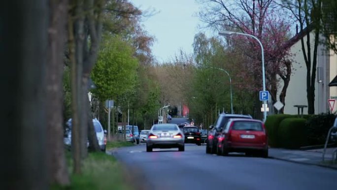 起重机上升：道路车流公路道路汽车