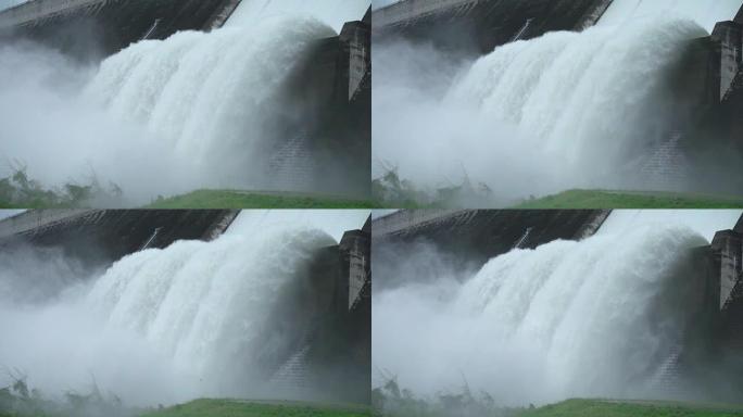 水力发电所在的大坝出口管排水缓慢运动
