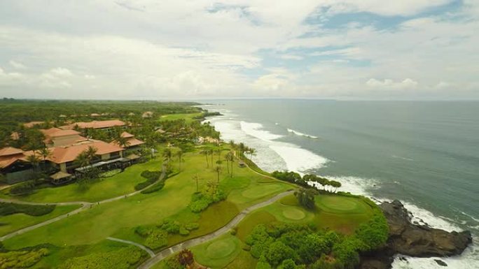 巴厘岛海岸上的AERIAL高尔夫球场