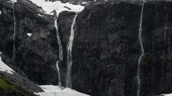 熔化水高山融雪夏季到来环境保护