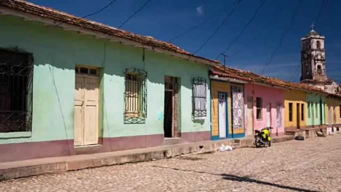 古巴: 旅行: 特立尼达的多彩殖民地