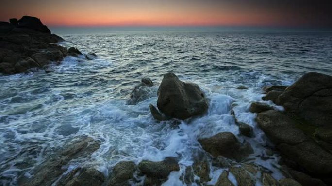 岩岸大海边浪花海岛拍打石头礁石