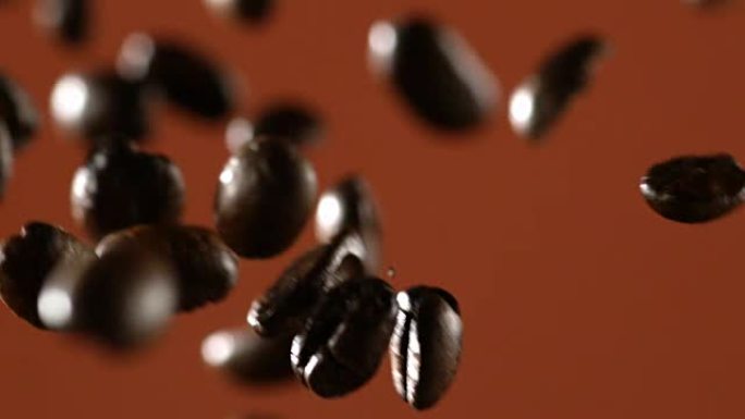 咖啡豆掉落咖啡豆下落慢动作咖啡豆升格