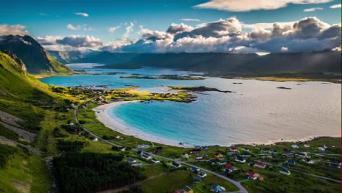 空中: 挪威罗弗敦群岛风景如画的峡湾和田园诗般的海滩
