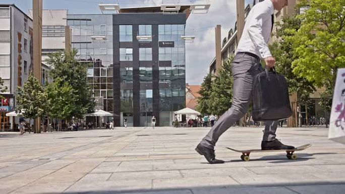 SLO MO在城市中执行滑板运动