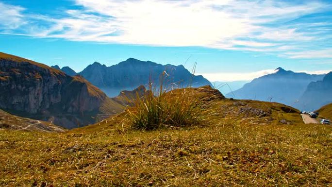 WS山区游客高山峰巅峰山脉