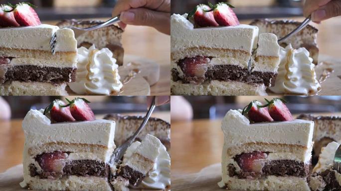 草莓蛋糕与草莓奶油与多莉射击运动