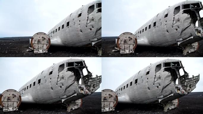 一架美军飞机在冰岛坠毁